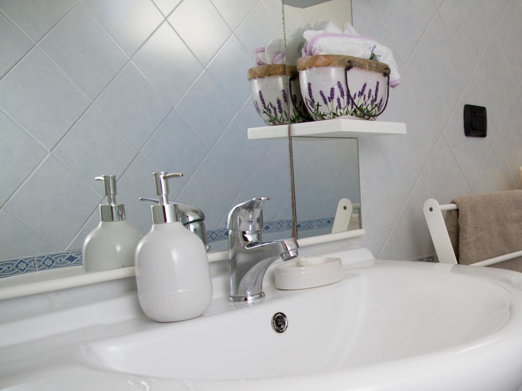 B&B Corte Dell' Idume เลชเช ภายนอก รูปภาพ